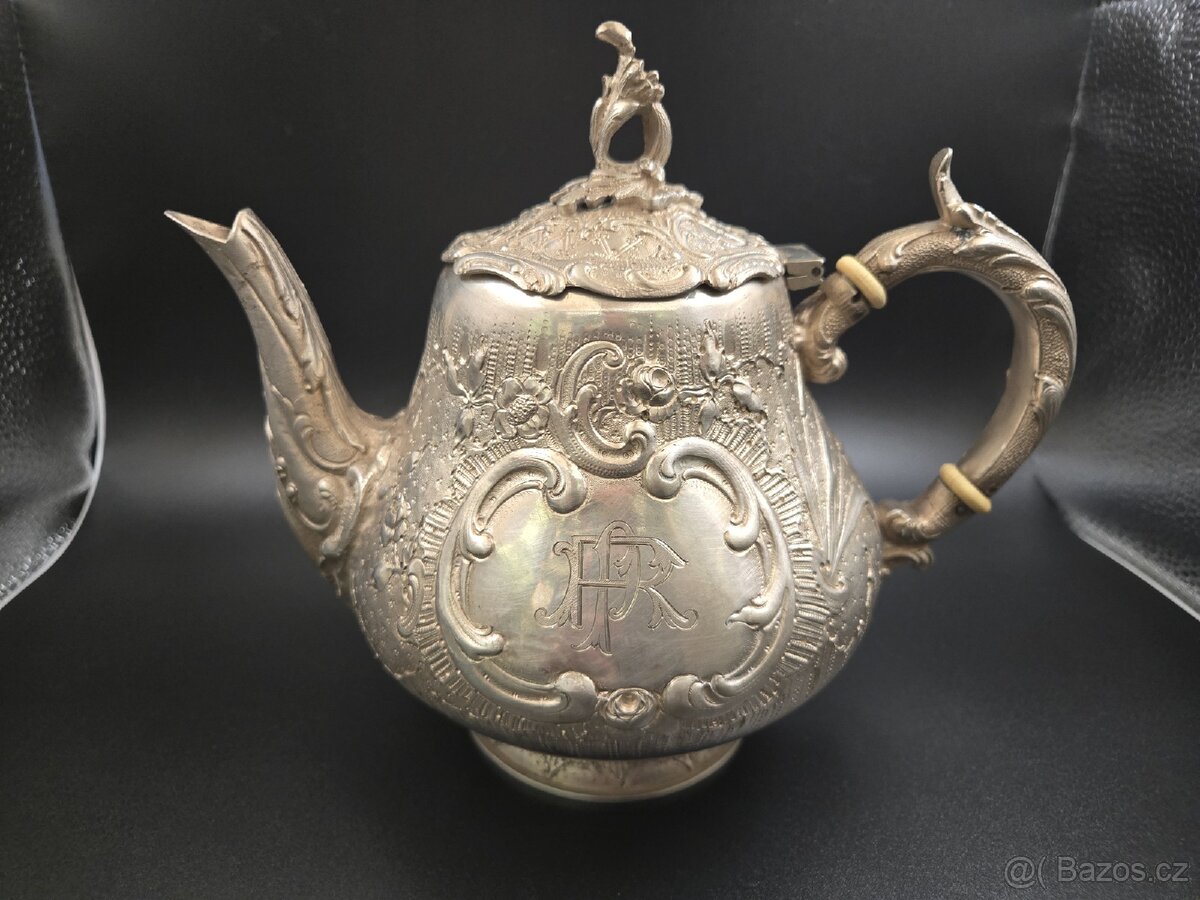 Konvice ze stříbra