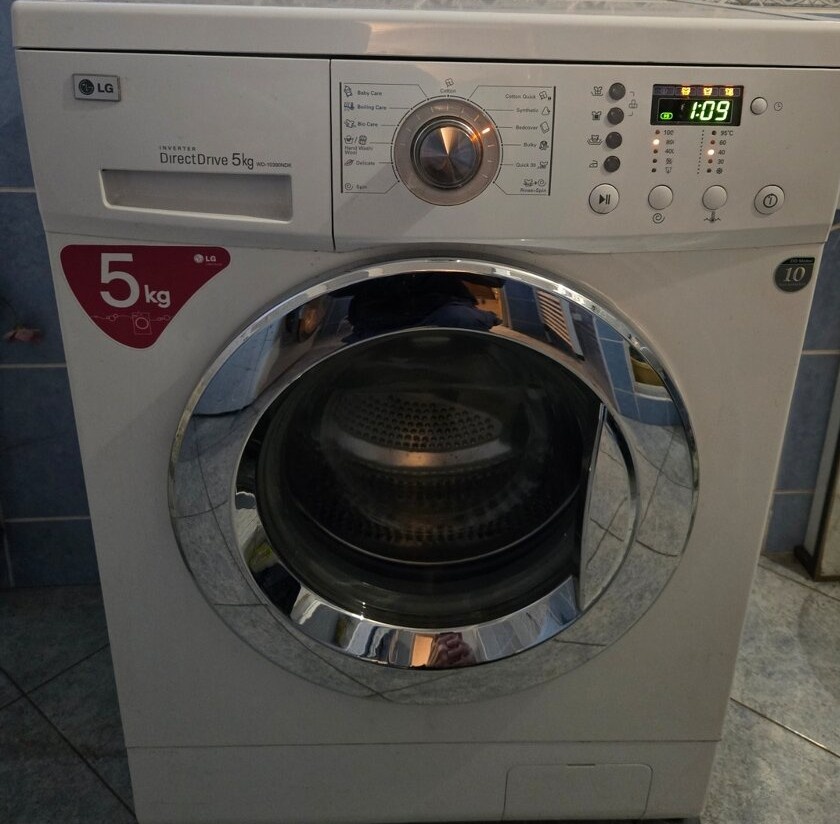 Prodám-Plně funkční zachovalou pračku značky LG,5kg