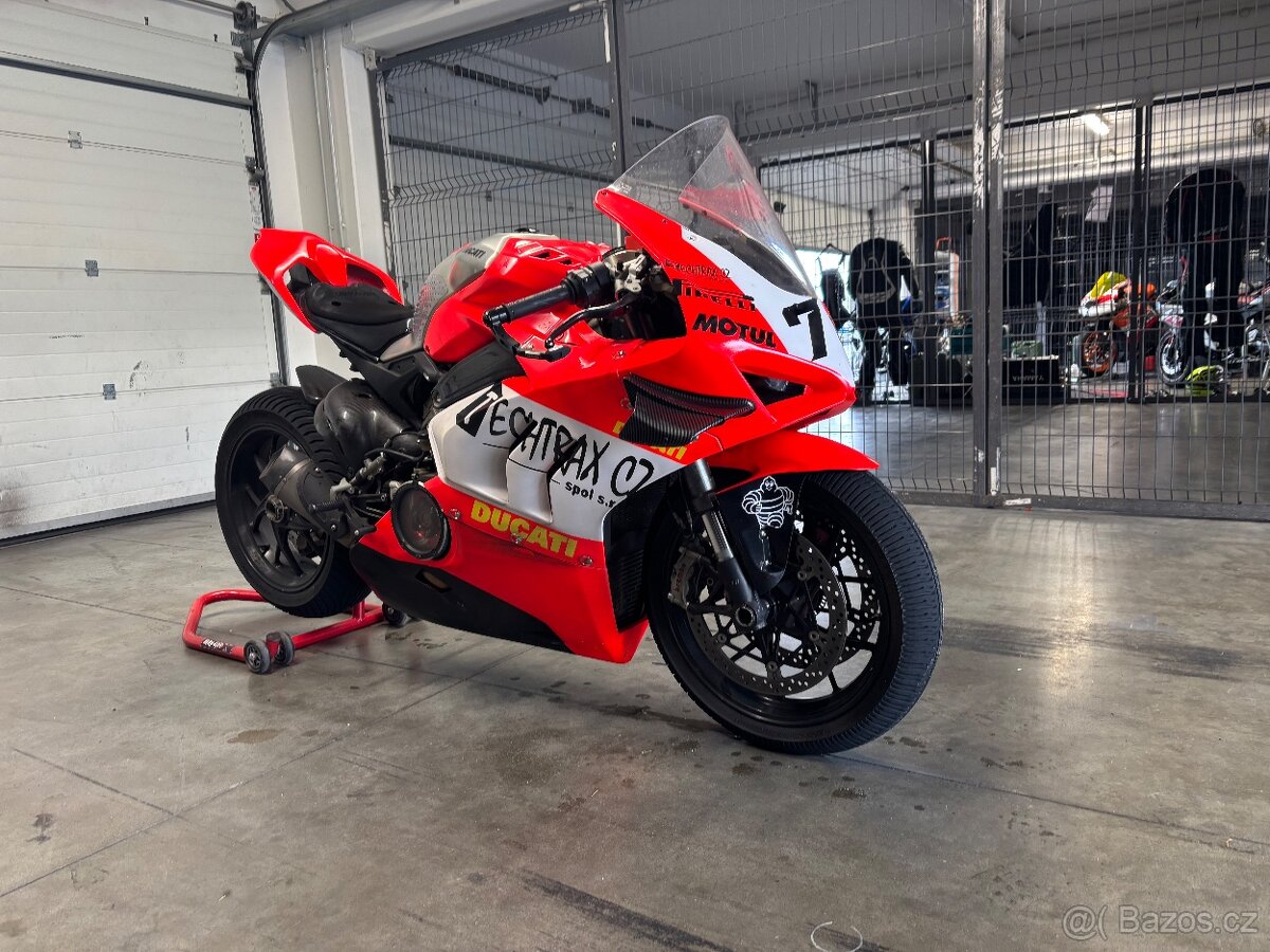 Ducati Panigale v4