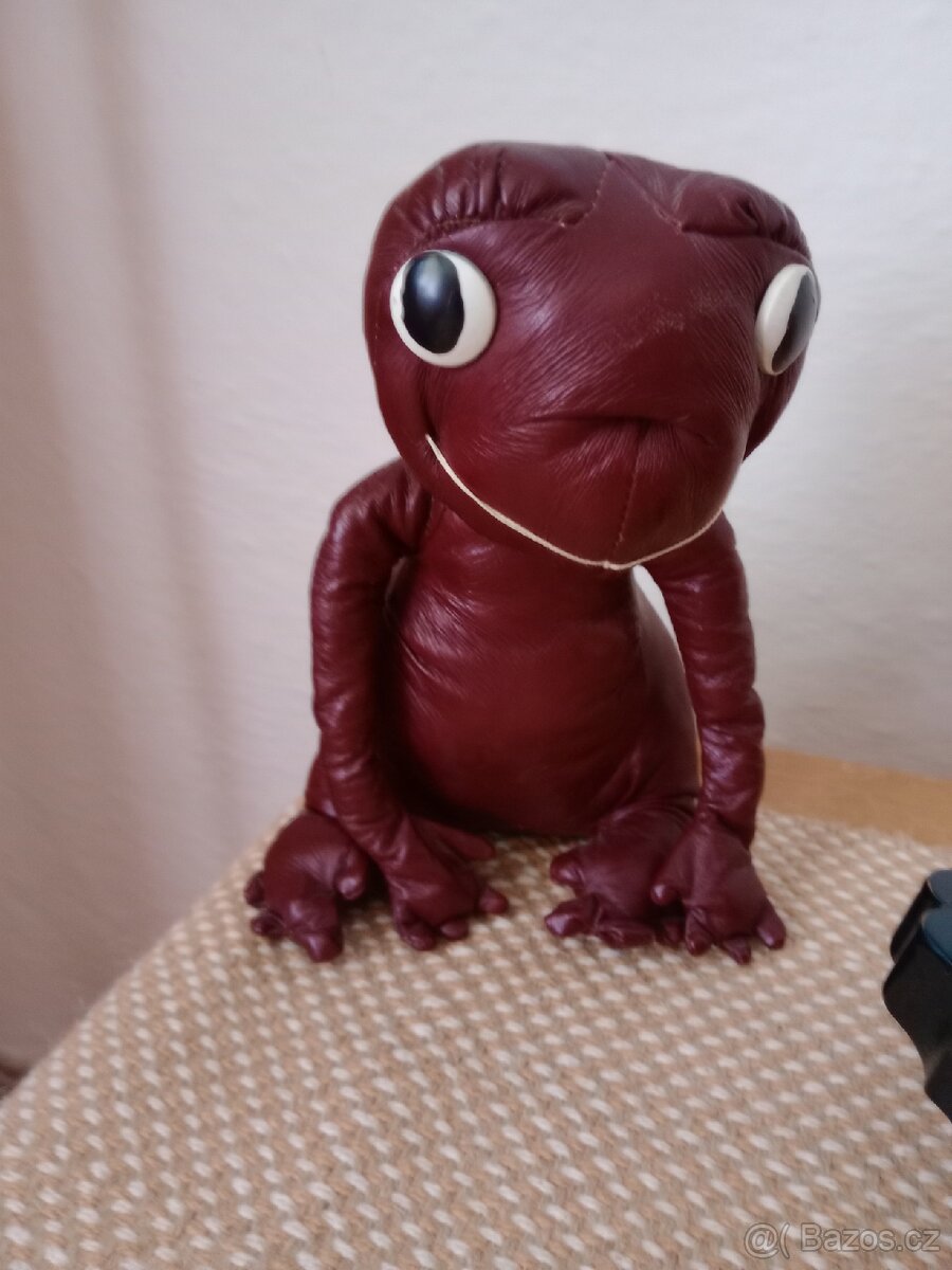 ET mimozemštan retro