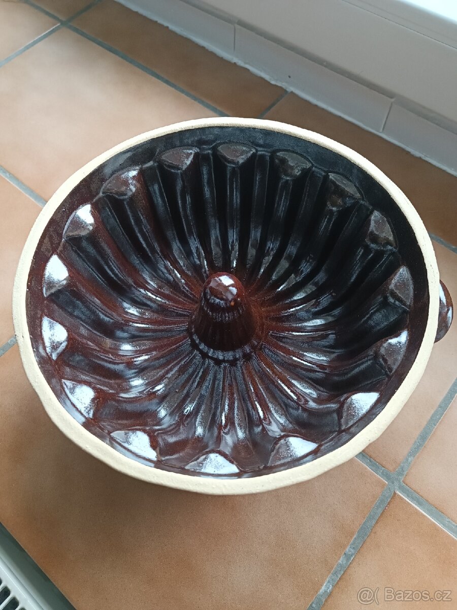 Forma na bábovku keramická