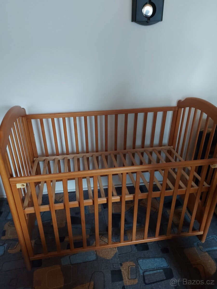 Detska postylka s příslušenstvím