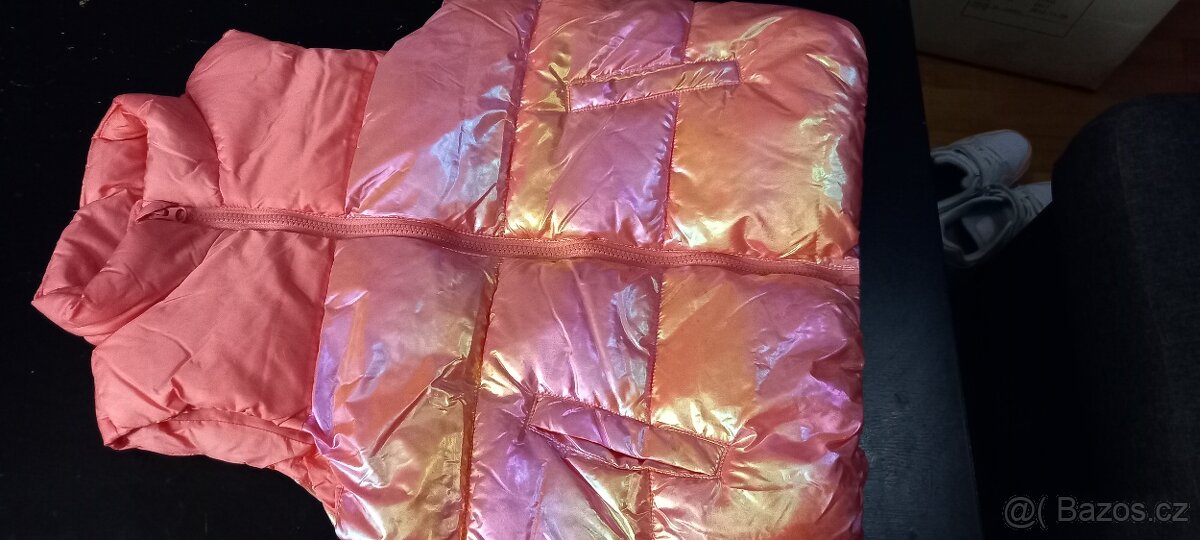 Dívčí teplá vesta vel. 140