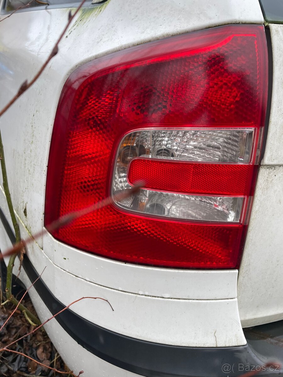 Zadni levá lampa Octavia II Combi