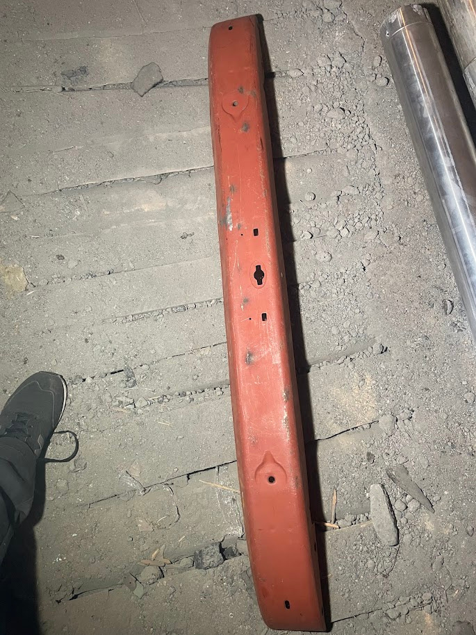 Nový originál přední podnárazník