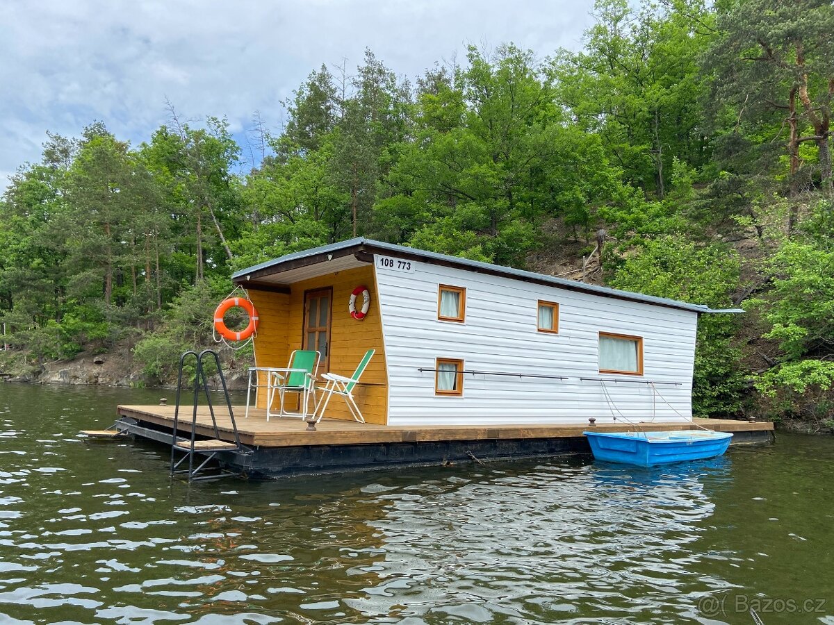 Pronájem HAUSBOTU na Slapské přehradě