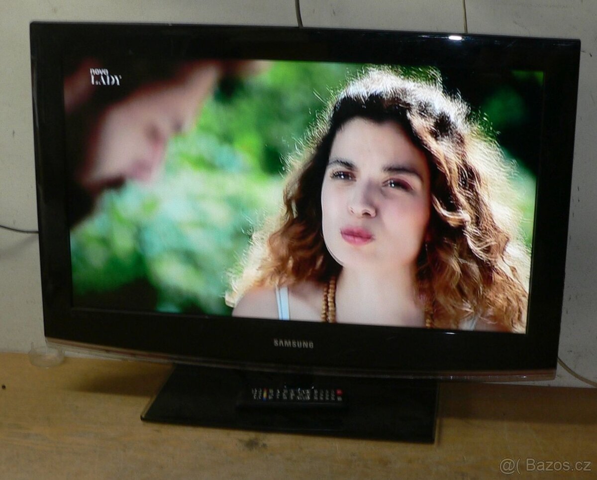 LCD televize 32 palců SAMSUNG, 80 cm nemá DVBT2