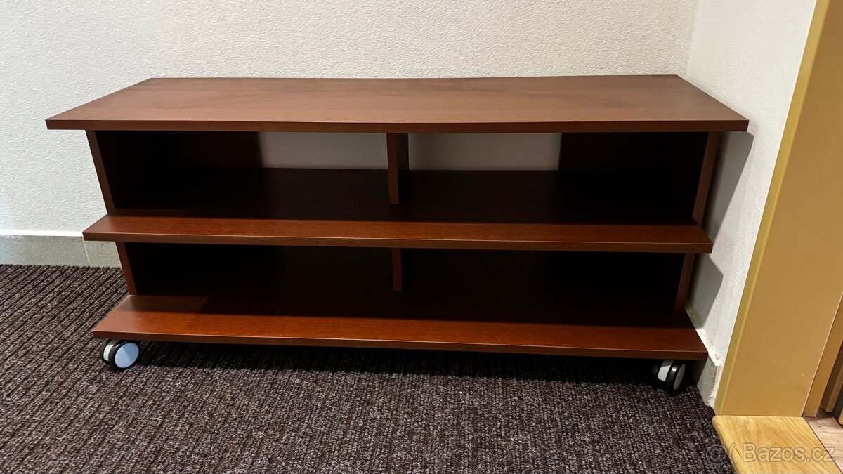 TELEVIZNÍ STOLEK