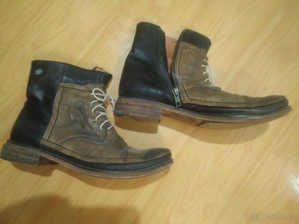 Kvalitní celokožené boty 42
