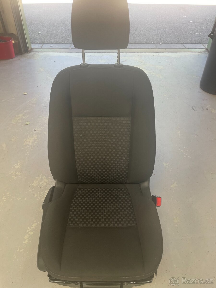 Pravá orig sedačka Ford Tranzit