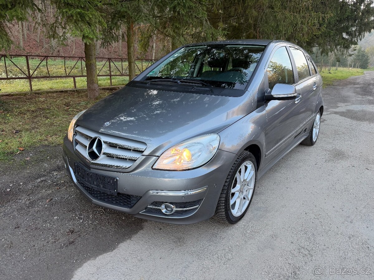 Mercedes Benz B200