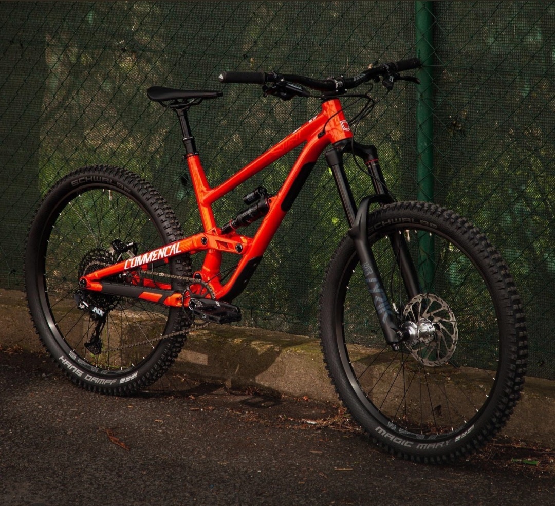 Commencal Clash, velikost rámu M