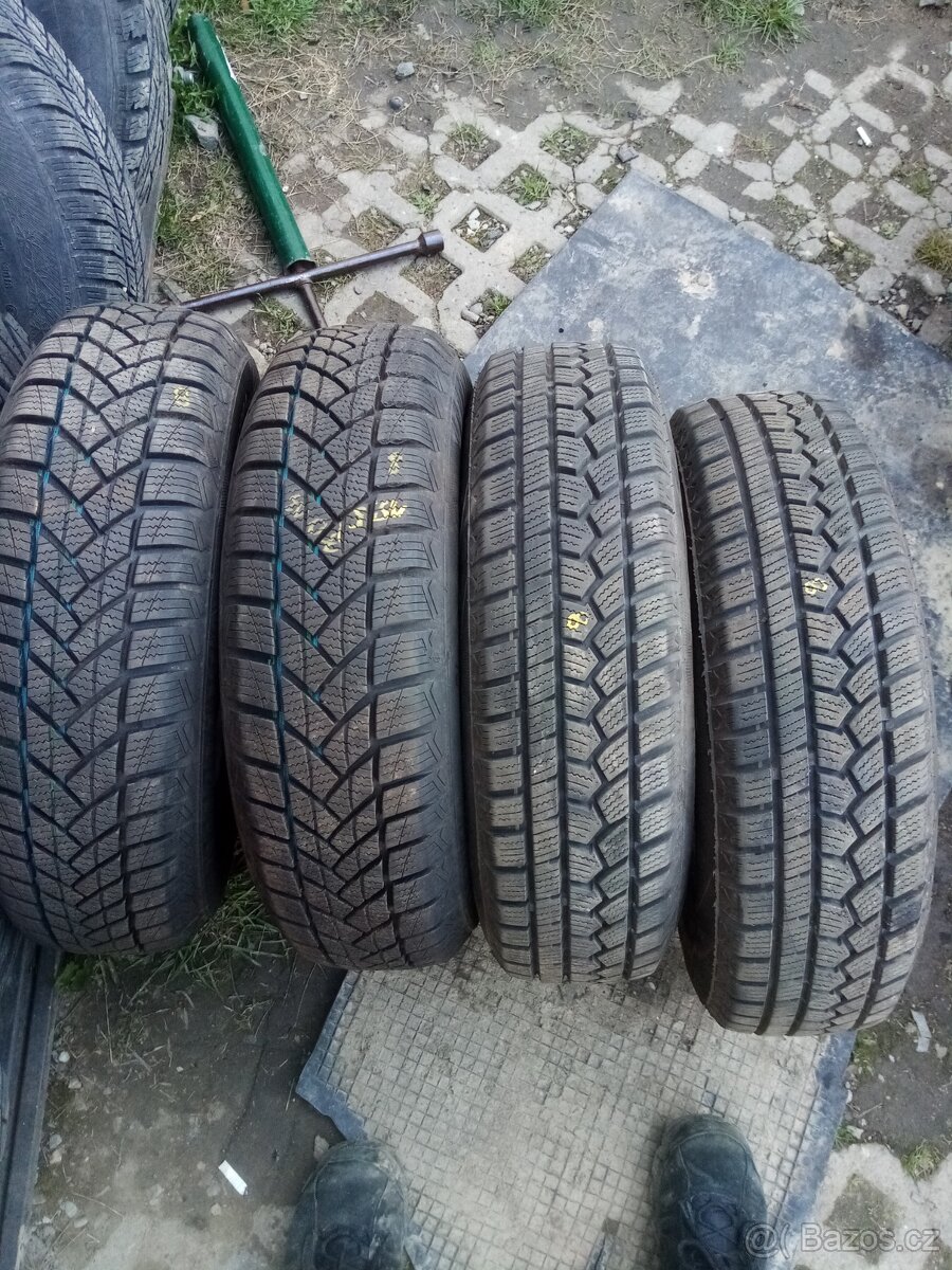 PRODAM=ZIMNI PNEU 155/70R13 4X8mm.