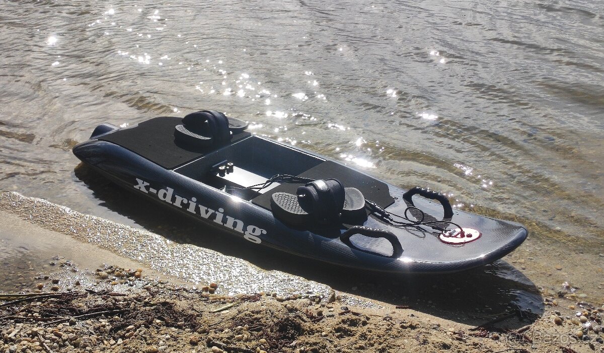 Elektrický surf: jetsurf a E-foil, pronájem i prodej