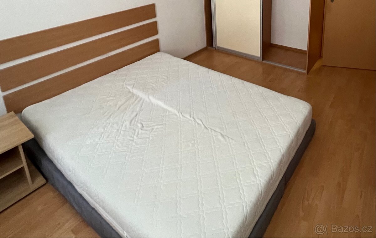 Rohový gauč IKEA + 2x matrace