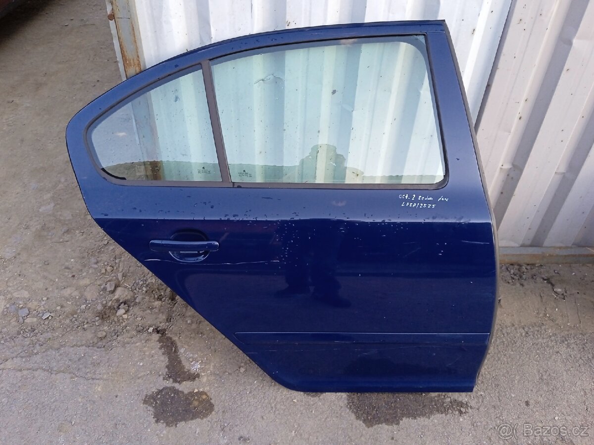 Pravé zadní dveře Octavia 2 sedan facelift.