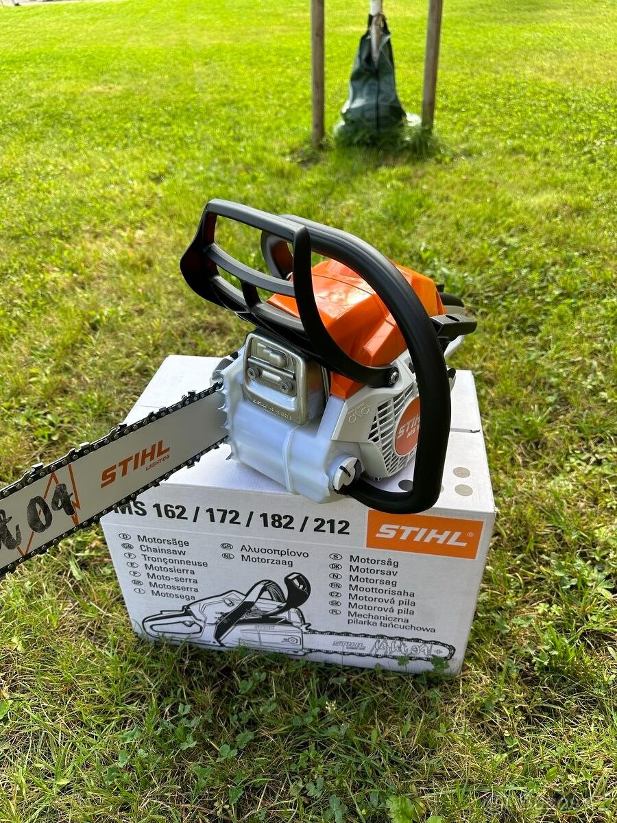 Nová benzínová motorová pila STIHL MS182