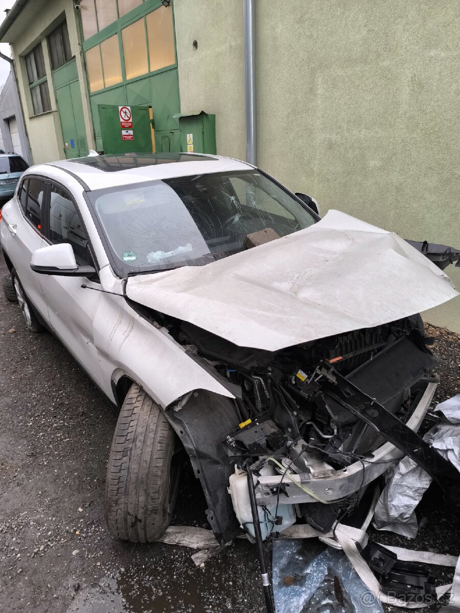 BMW x2 1.8i
