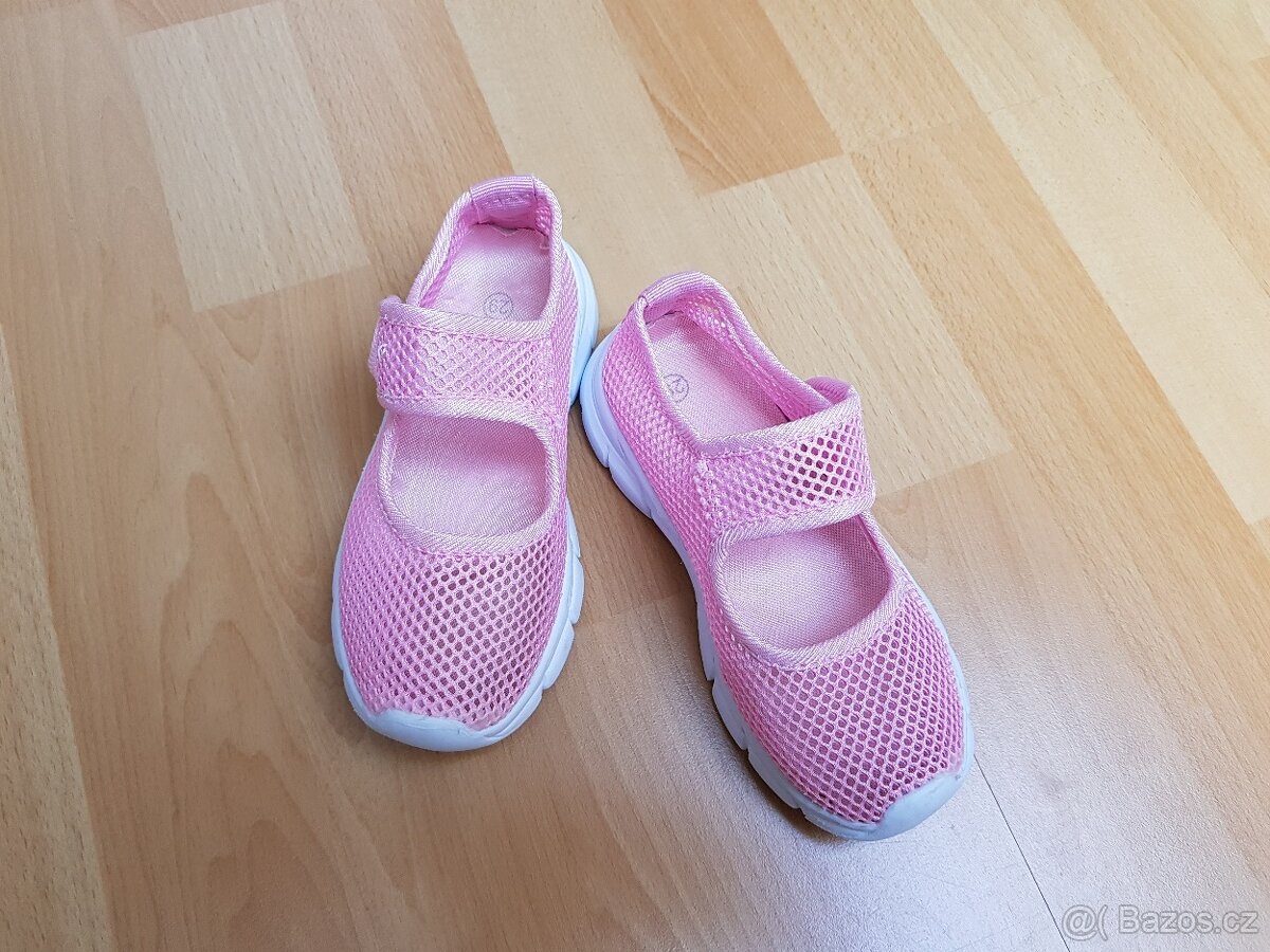 Letní vzdušné botičky, vel 29