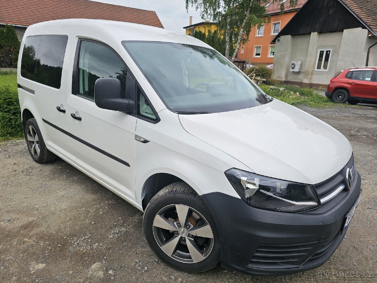 VW CADDY 2,0TDi - 55kw - (2017) ...na splátky VŠEM
