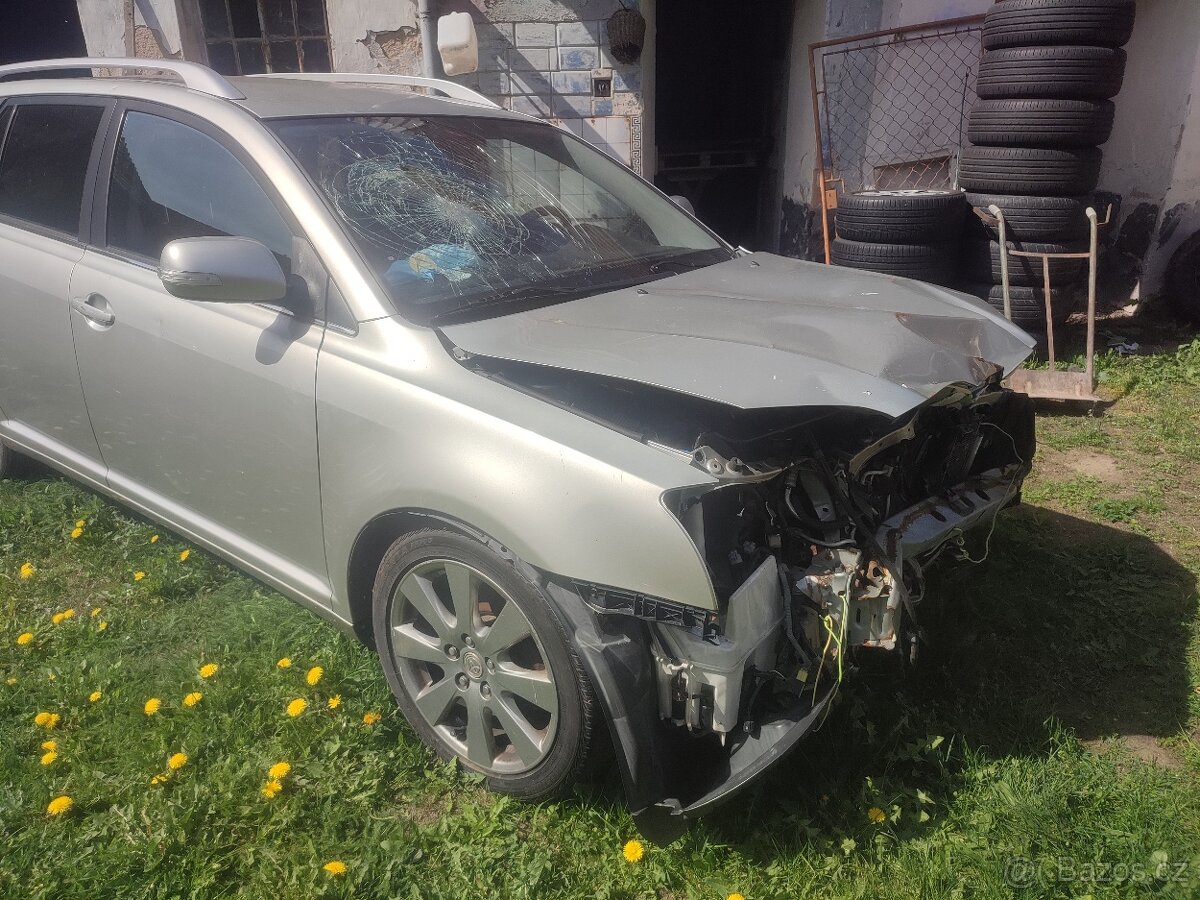 Toyota Avensis 2.2. 110 kW r.v.2008