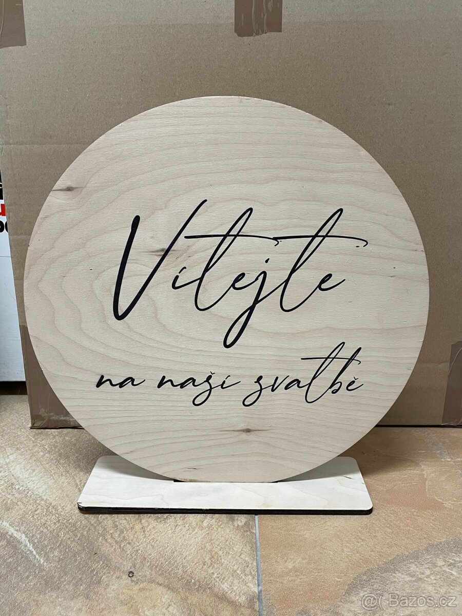 Uvítací cedule ,,Vítejte na naší svatbě´´
