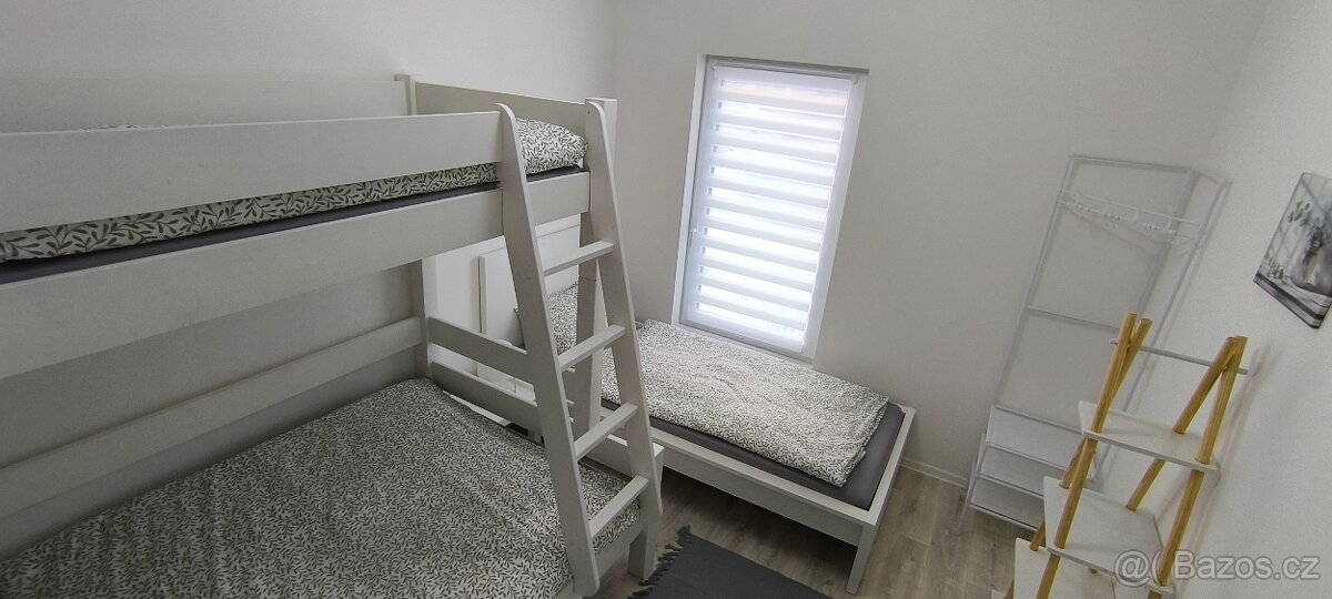 Prodám palandu 2+1, matrace, rošty