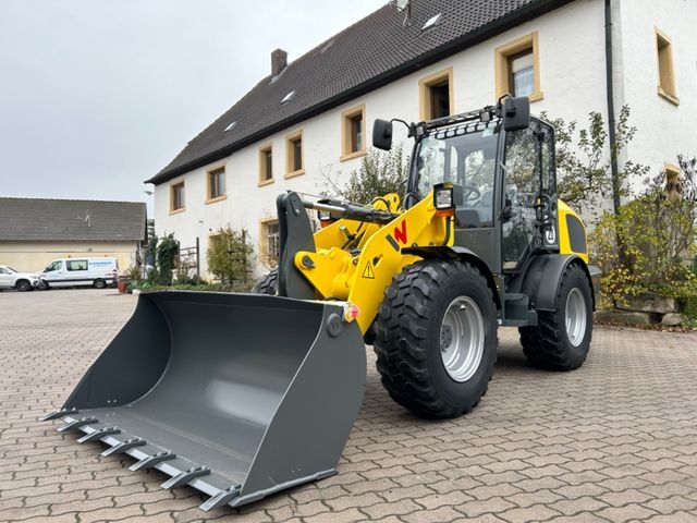 Nakladač Wacker Neuson WL 44 Advanced
