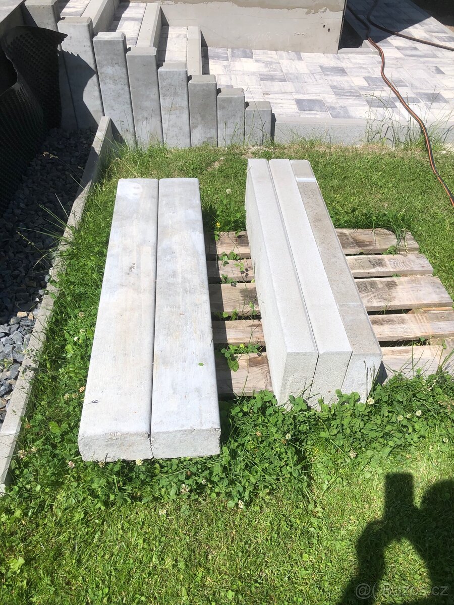 Palisády a obrubníky