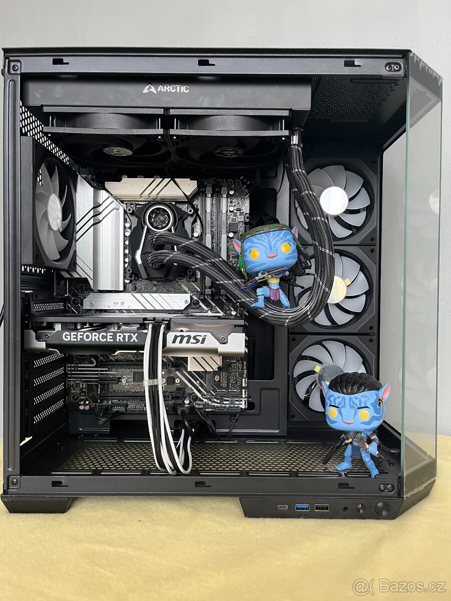 Intel Core i9 / 32GB DDR5/ / RTX 5060 TI