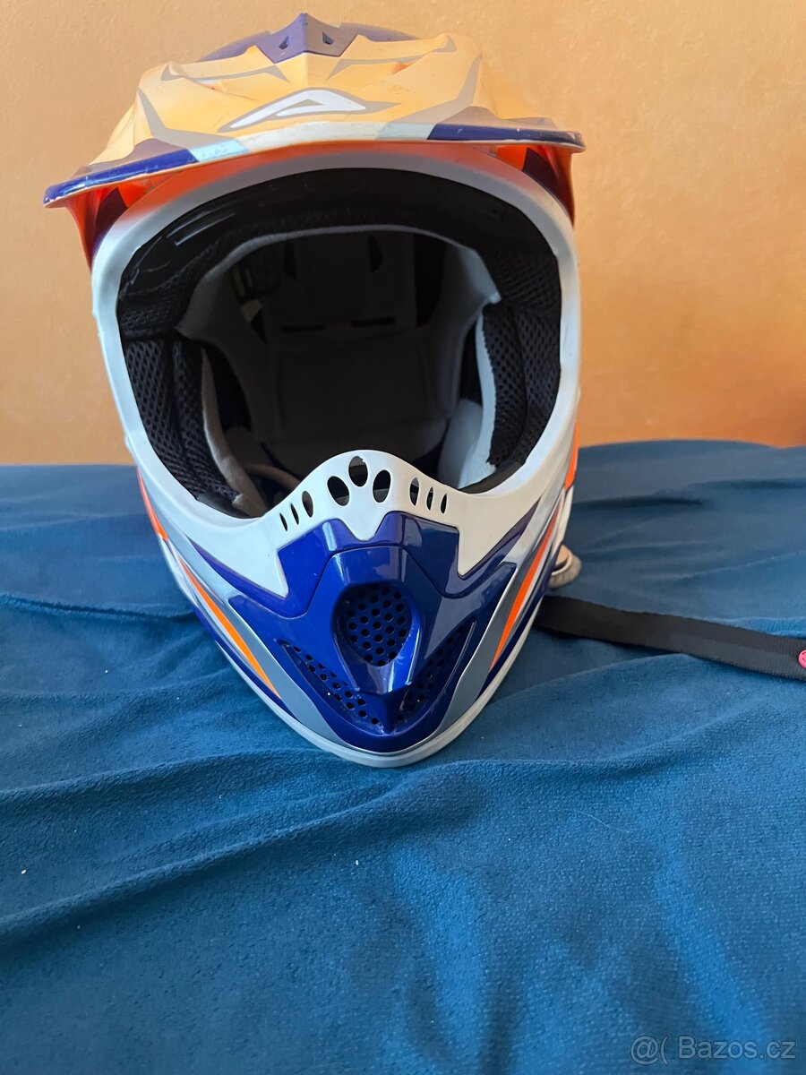 Helma na motorku/čtyřkolku