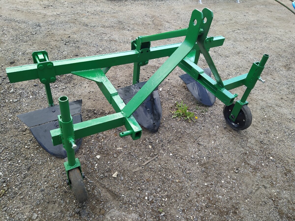 Proorávačka brambor tříradličná, brázdy do 75 cm, kolečka