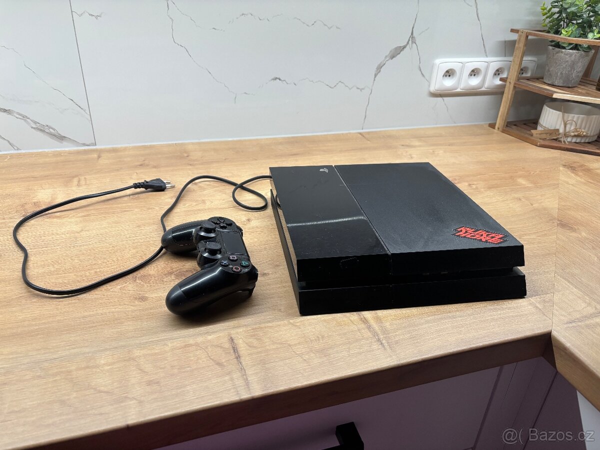 PS 4 + ovladač