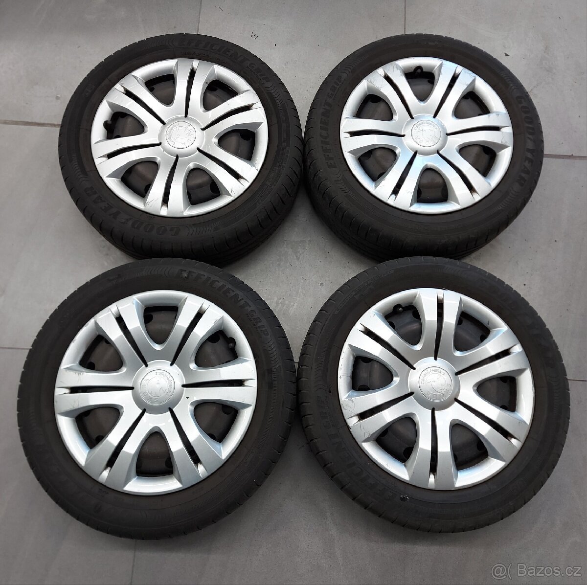 Zachovalé letní kola 15" 5x100 195/55 ŠKODA - VW - AUDI