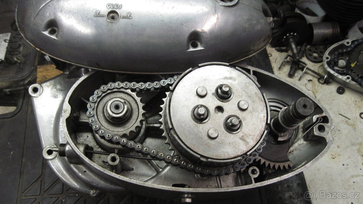 Motor Jawa 250/559