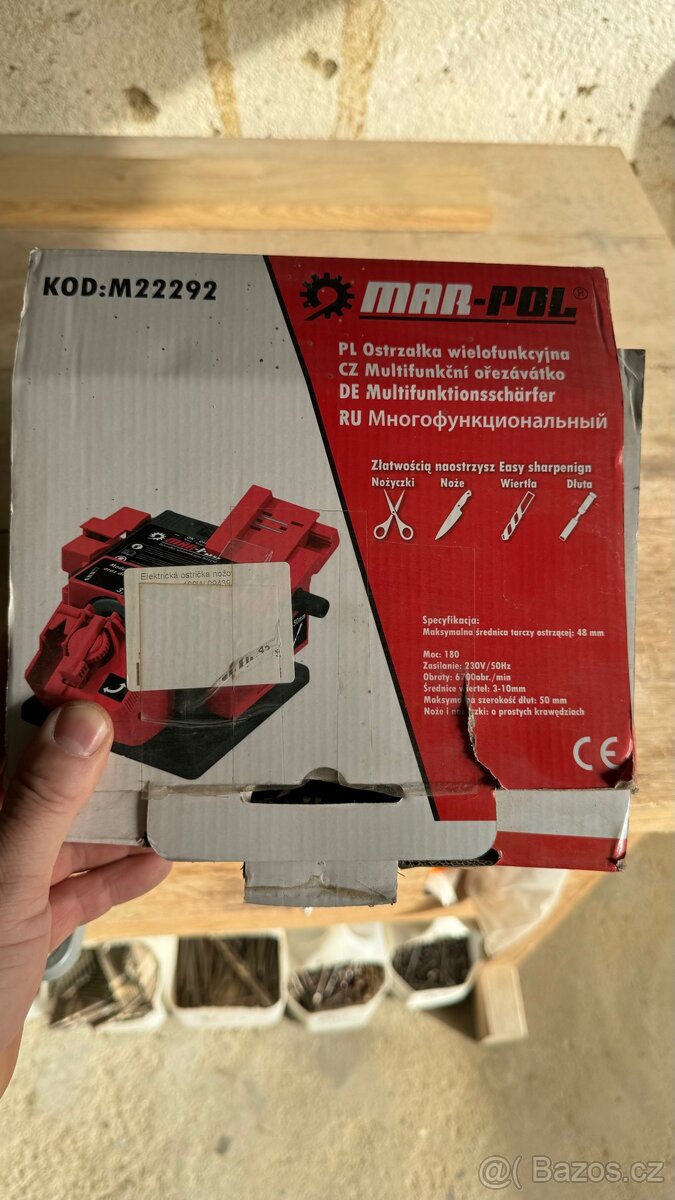 Multifunkční ostřič nástrojů