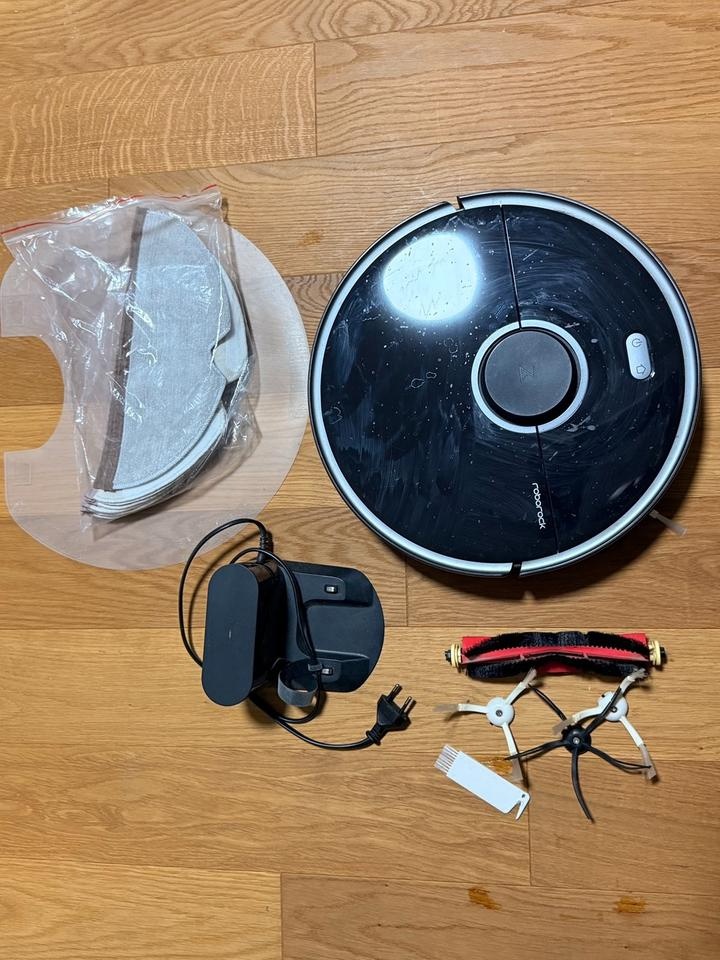 Robotický vysavač Roborock S5 Max s funkcí mopu