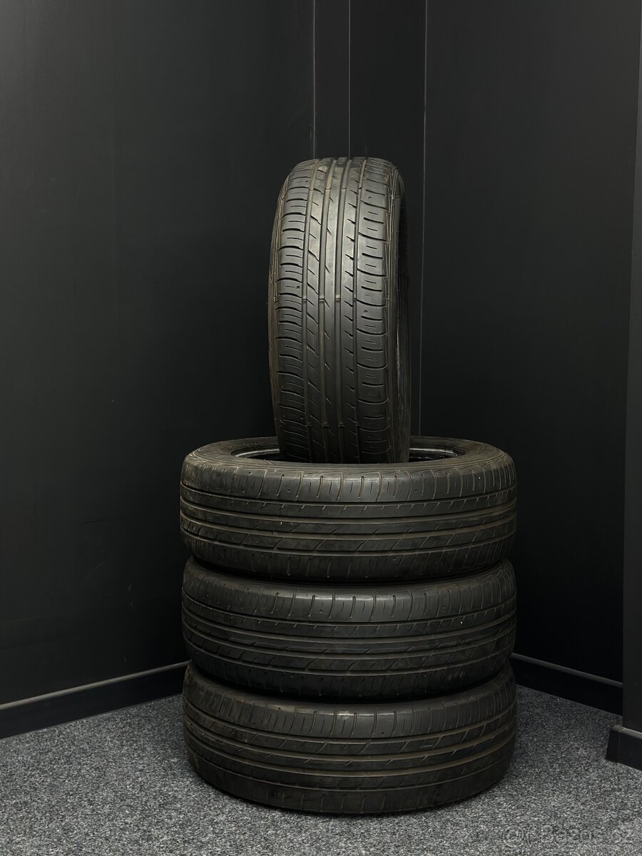 Sada pneu Falken 215/60/17 96H