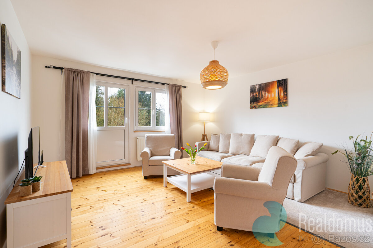 Prodej byt/apartmán 3+1 (67 m²) + 2 parkovací místa, Lipno n