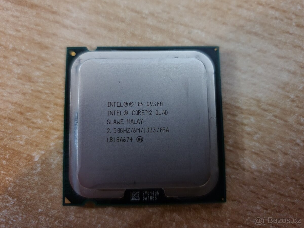 Intel Core2 Quad Q9300 (socket 775)