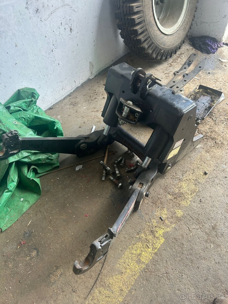 Použitá čelní ramena pro traktory CASE MAGNUM