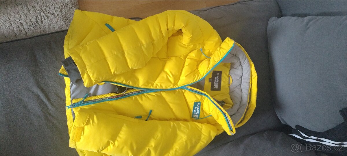 Péřová bunda dámská.