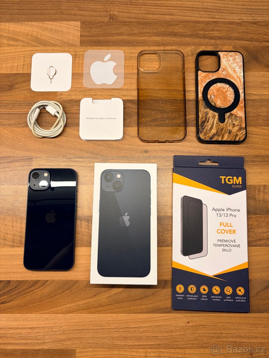 Apple iPhone 13, inkoustově černá