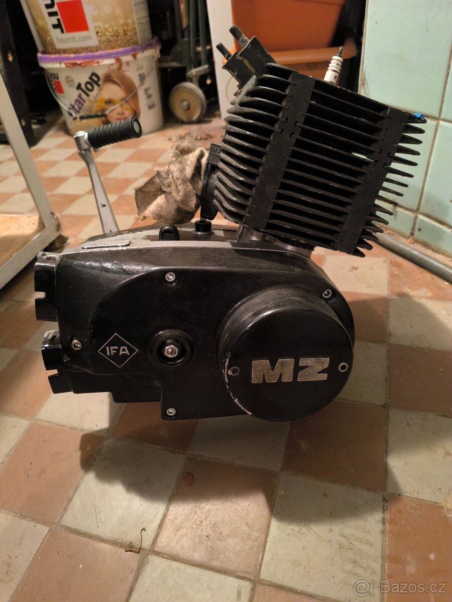 Motor MZ 150