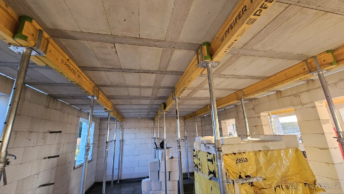 Stropní stojky/podpěry a nosné trámce