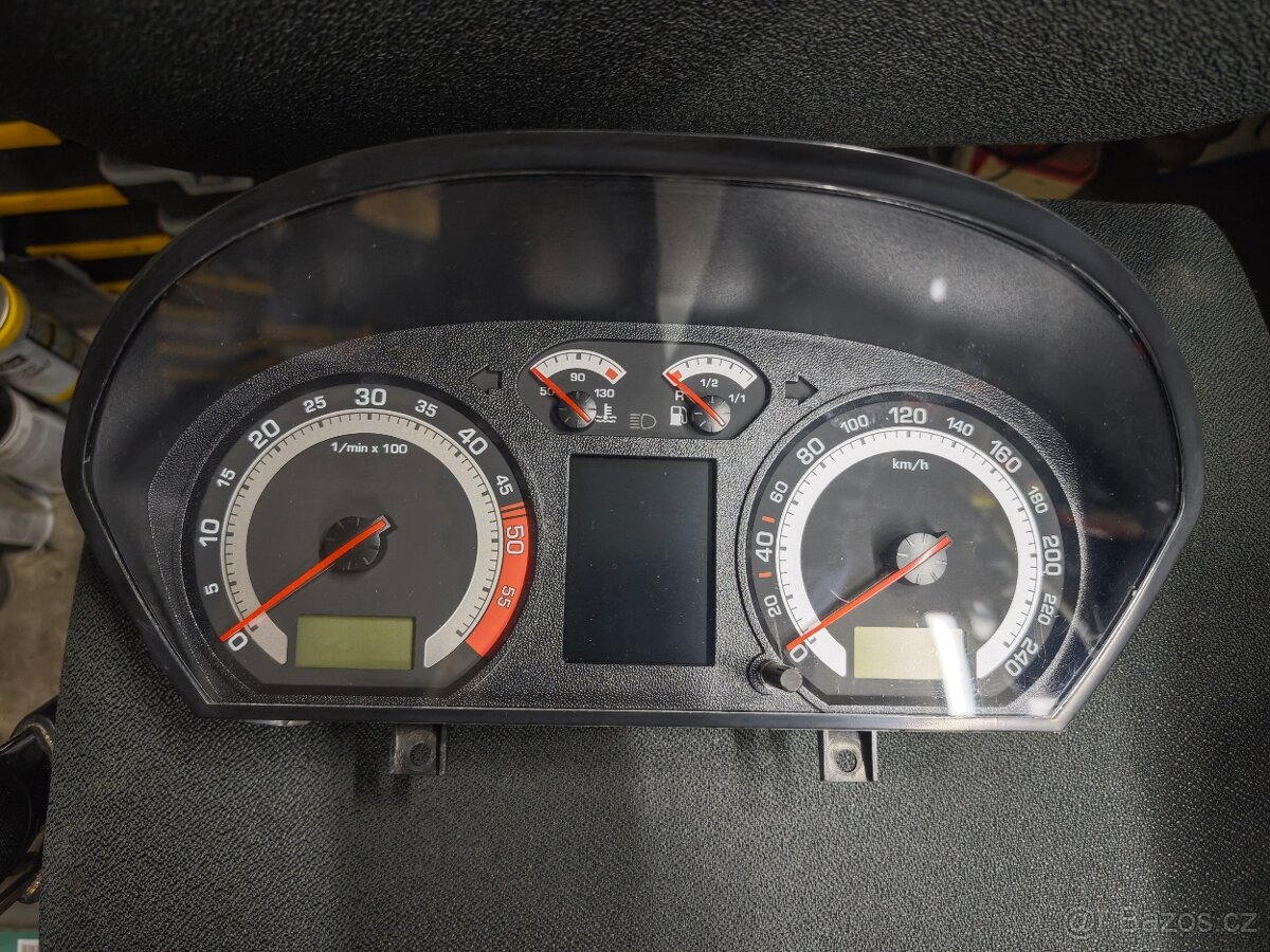 Maxidot budíky Fabia 1 RS