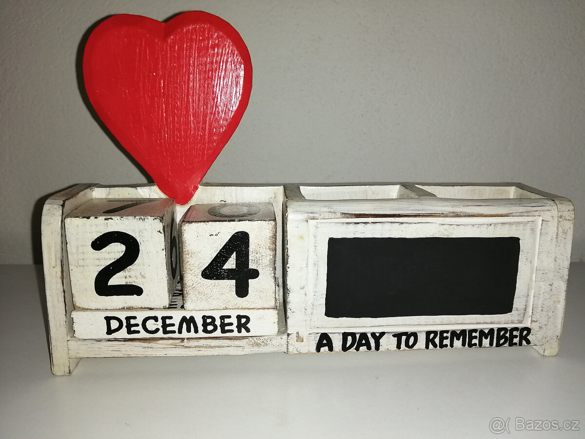 Dřevěný kalendář