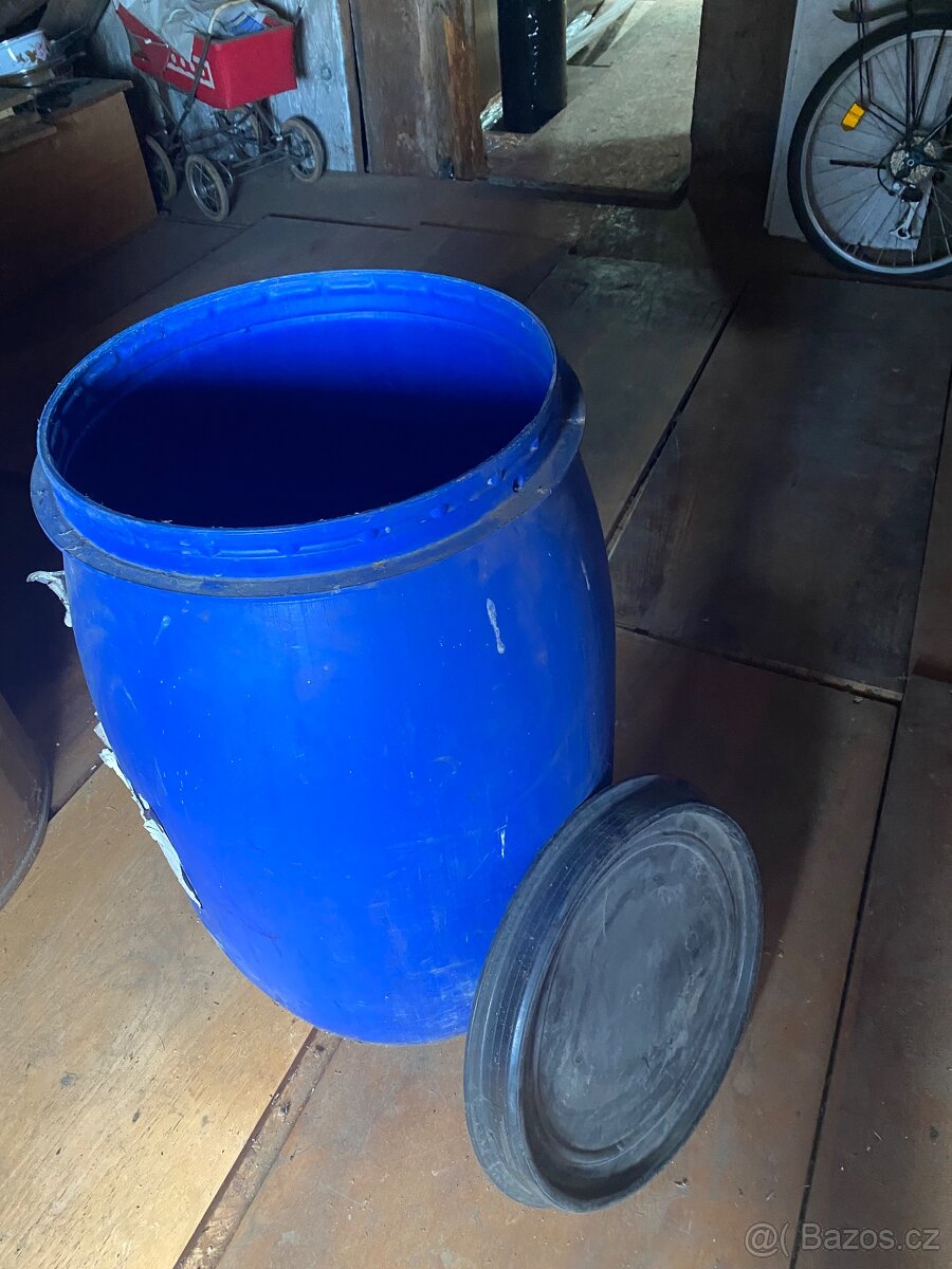 Plastová bečka 120 l