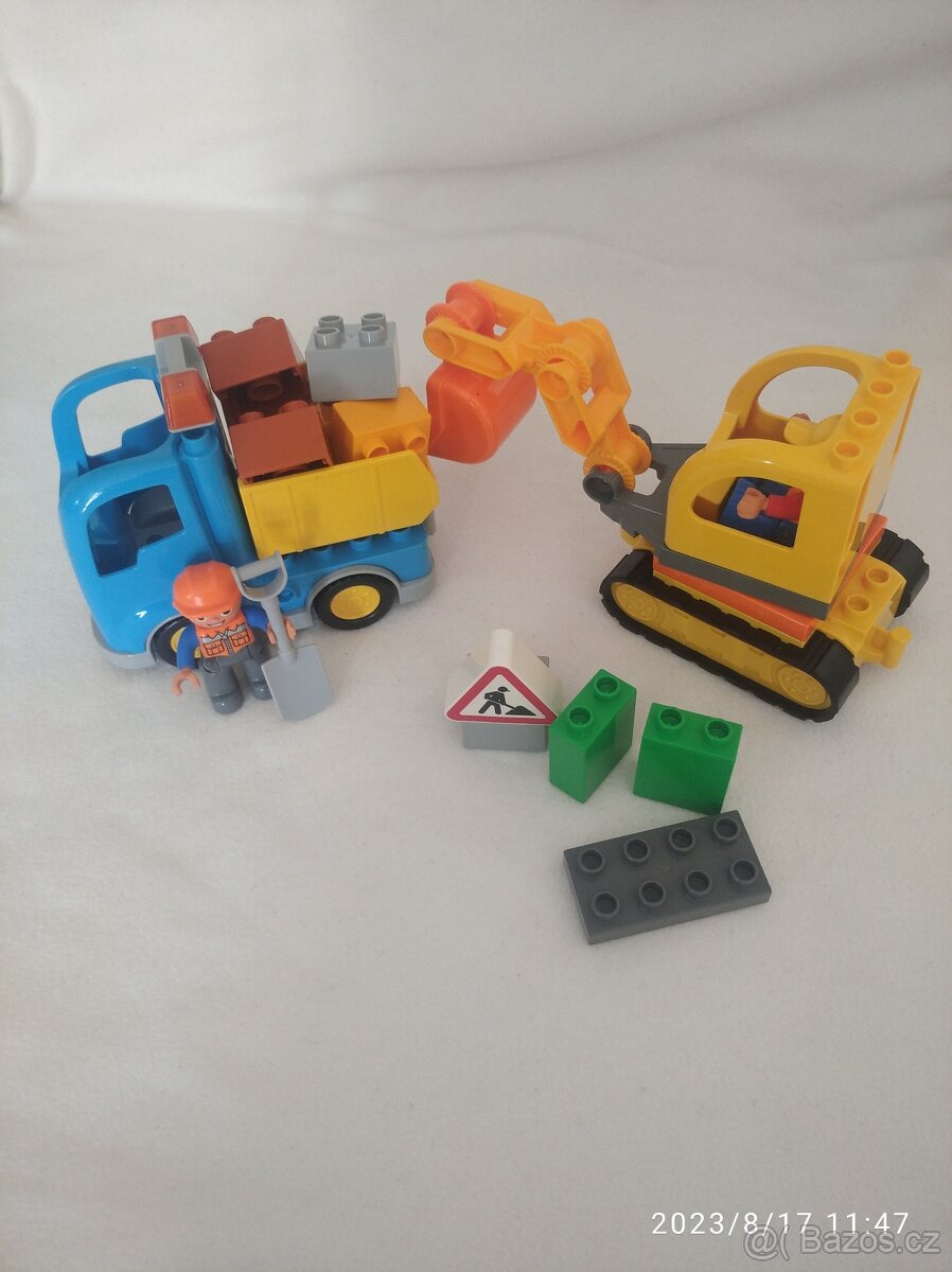 Lego duplo 10812 - stavba - pásový bagr a náklaďák
