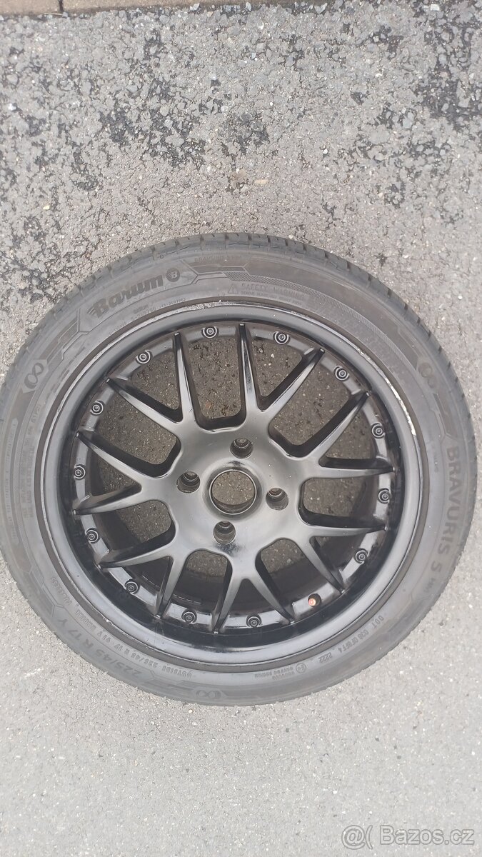 prodám Litá kola černé 151x17H2 viper D7 s pneuv Barum
